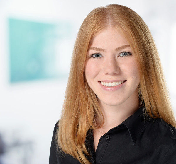 Christina Hecker ist Mitarbeiterin der Kölner Zahnarztpraxis ZAHNKULTUR)