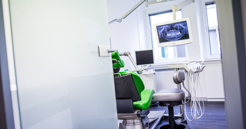 Zahnarzt Köln | Eines der vielen Behandlungszimmer unserer Kölner Zahnarztpraxis